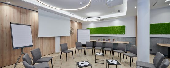 Nebenzimmer Tagungsraum im Posthotel Forsters Nebenzimmer Tagungen und Seminare Forsters
